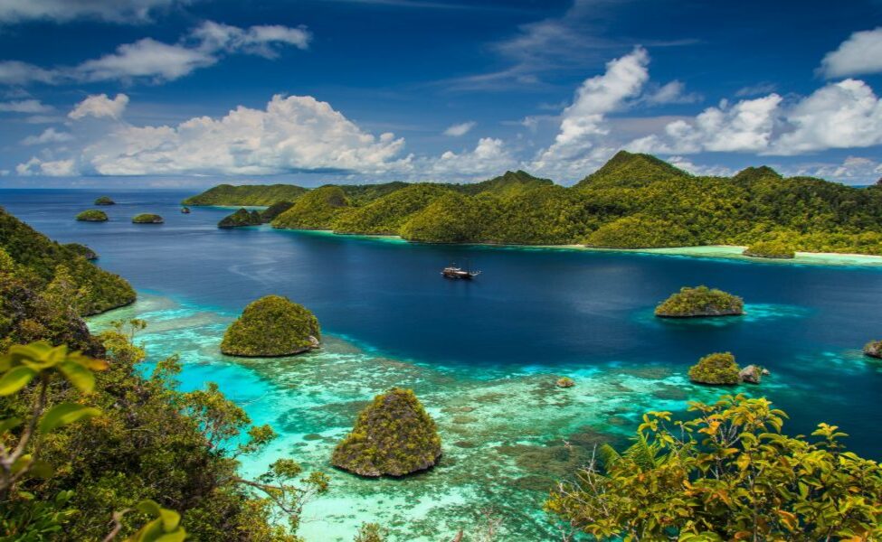 raja-ampat-islands.png