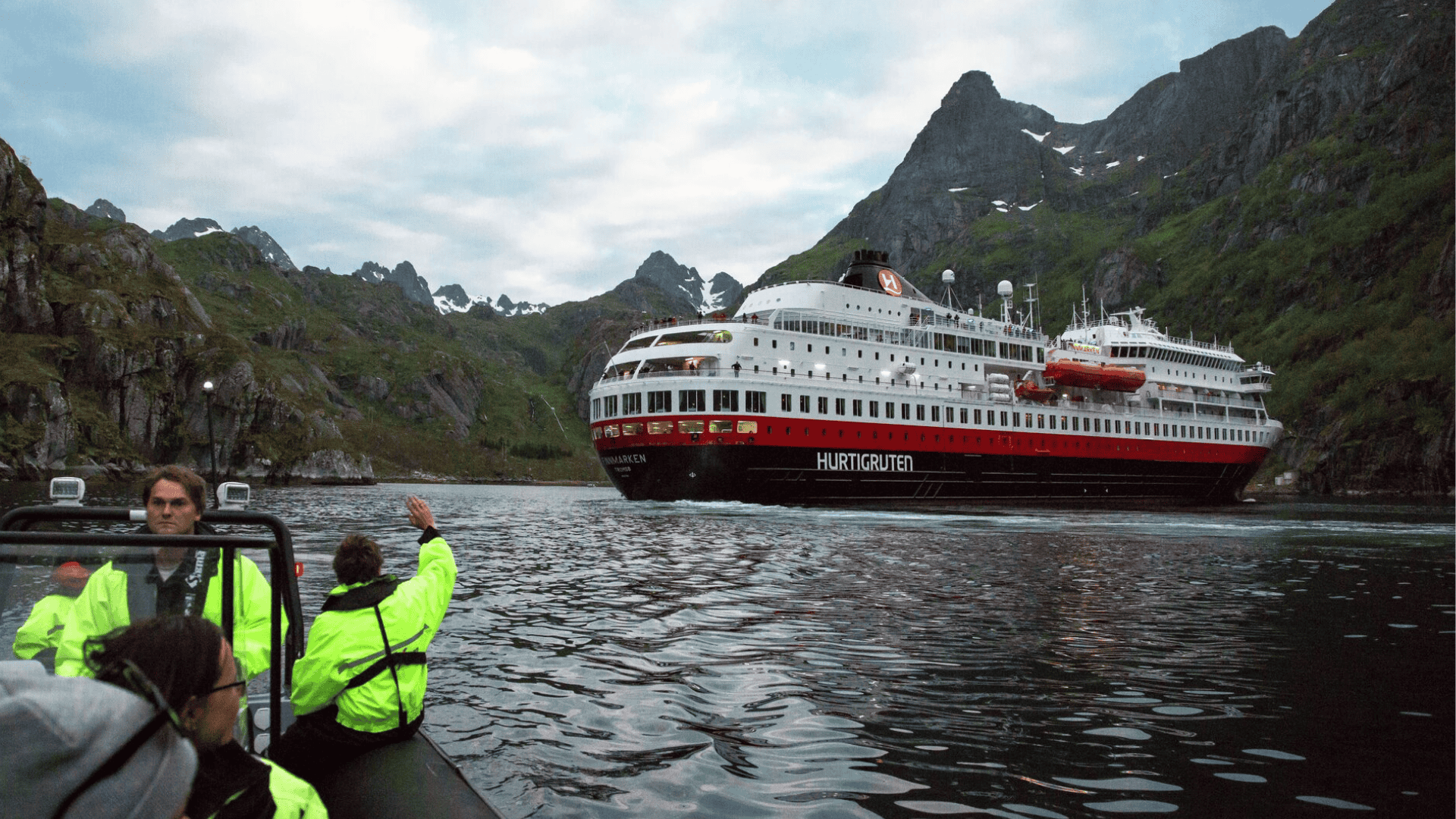Hurtigruten or Havila